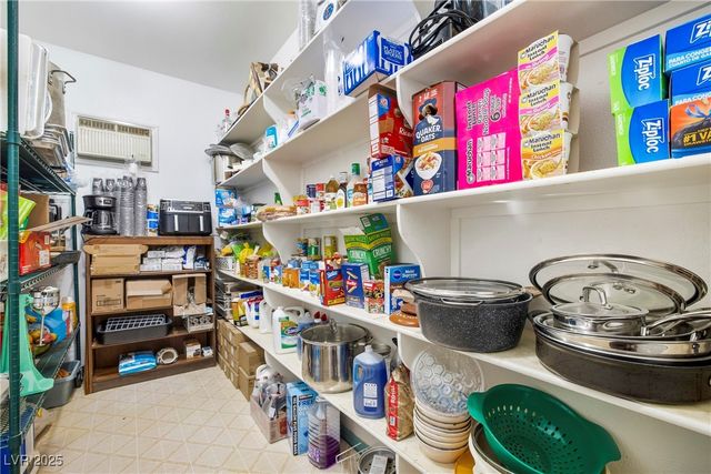 921 Gubler Avenue, Logandale, NV 89021