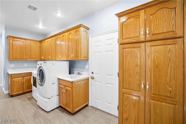 921 Gubler Avenue, Logandale, NV 89021