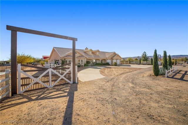 921 Gubler Avenue, Logandale, NV 89021