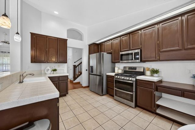 6510 Kenbridge St, Elk Grove, CA 95758