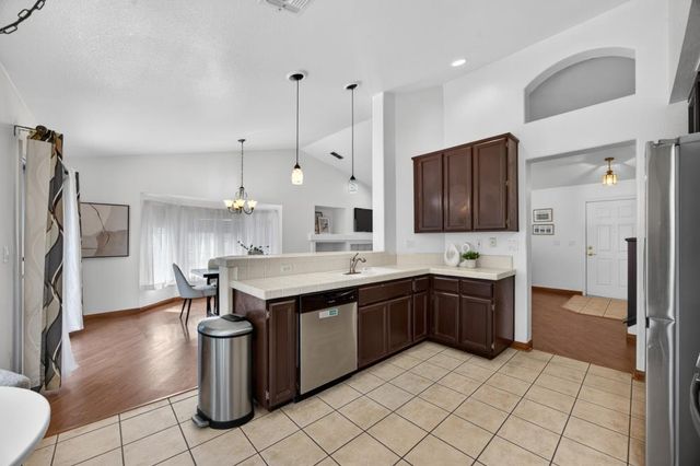 6510 Kenbridge St, Elk Grove, CA 95758
