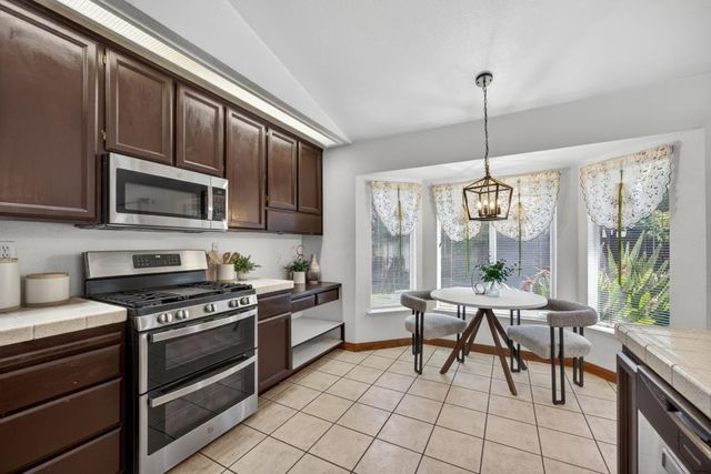 6510 Kenbridge St, Elk Grove, CA 95758