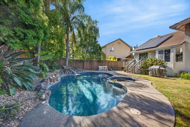 6510 Kenbridge St, Elk Grove, CA 95758