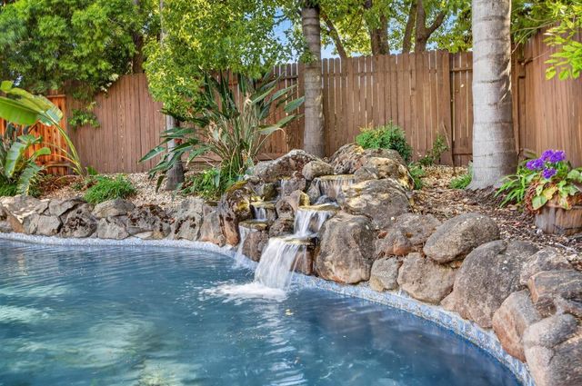6510 Kenbridge St, Elk Grove, CA 95758