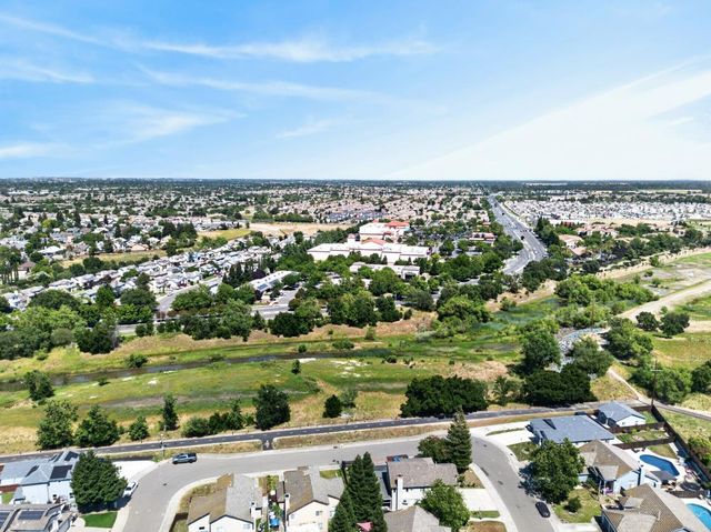 6510 Kenbridge St, Elk Grove, CA 95758