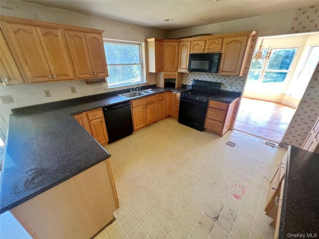 64 Enright Lane, Montgomery, NY 12549