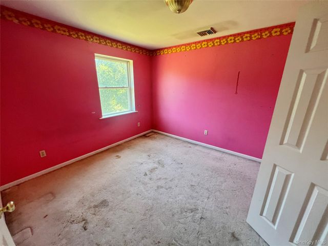 64 Enright Lane, Montgomery, NY 12549
