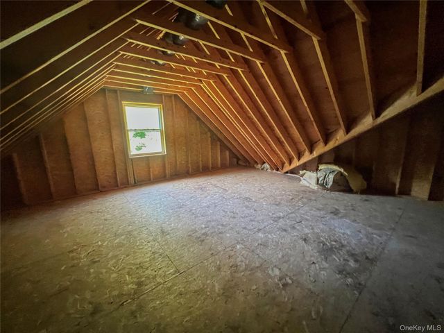 64 Enright Lane, Montgomery, NY 12549
