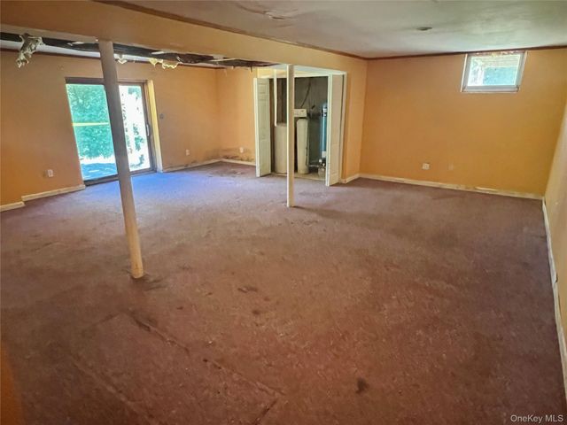 64 Enright Lane, Montgomery, NY 12549
