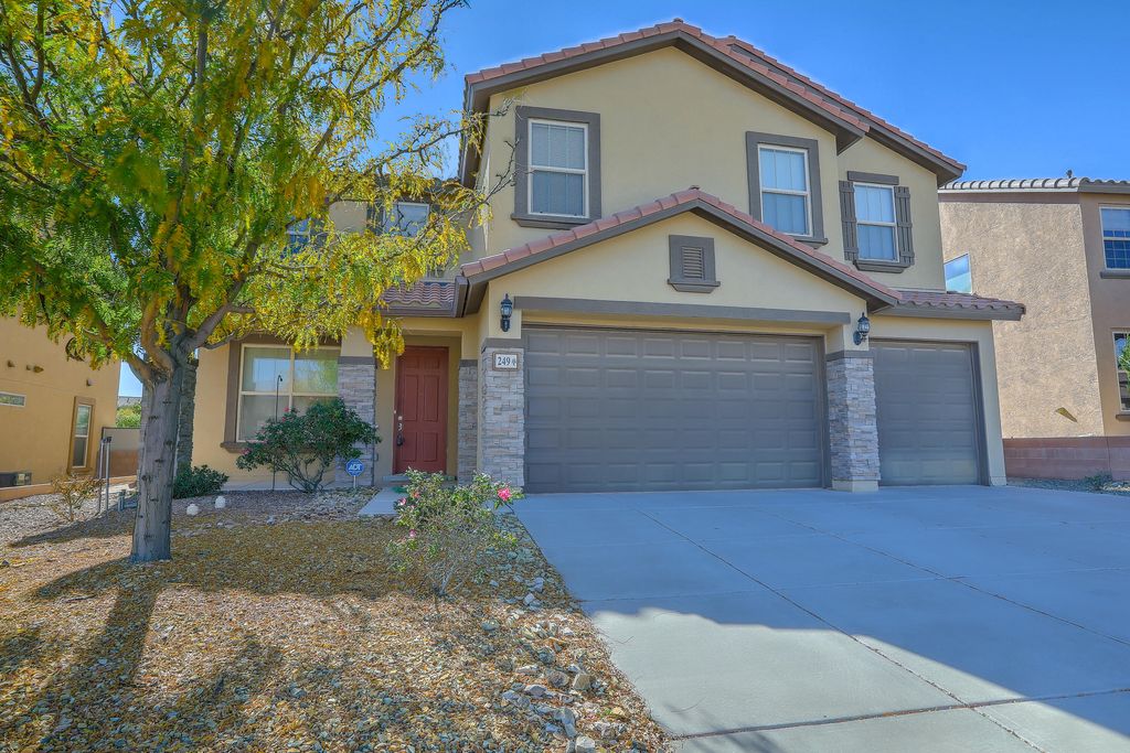 249 VALLE ALTO Drive NE, Rio Rancho, NM 87124