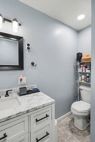 705 Hoffman Avenue, Des Moines, IA 50316