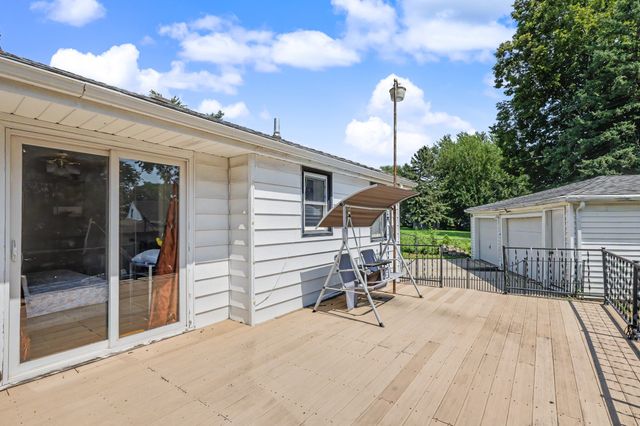 705 Hoffman Avenue, Des Moines, IA 50316