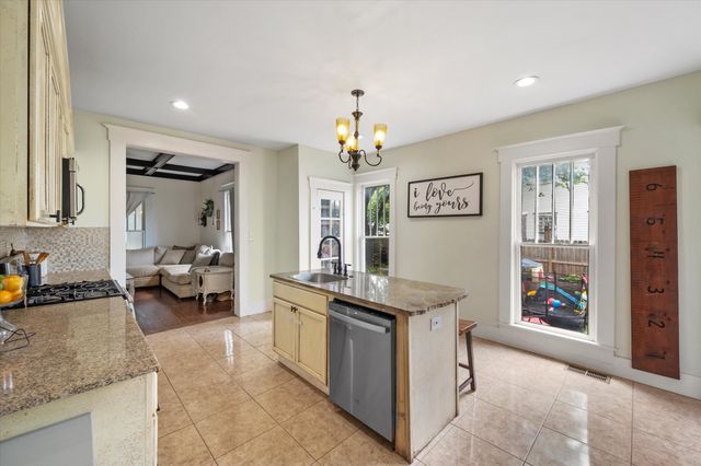 100 Corsicana Street, Hillsboro, TX 76645