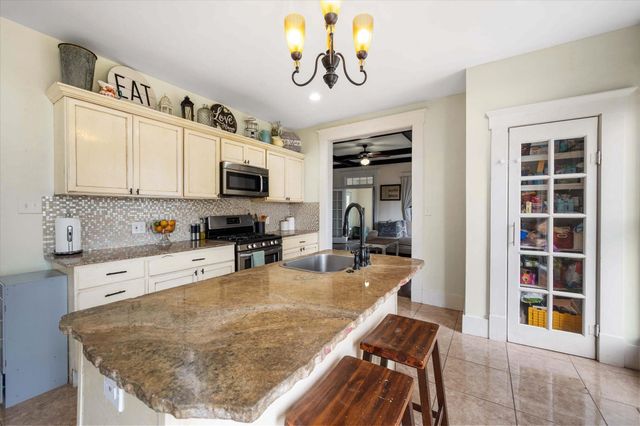 100 Corsicana Street, Hillsboro, TX 76645