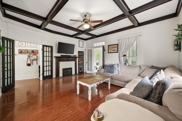 100 Corsicana Street, Hillsboro, TX 76645