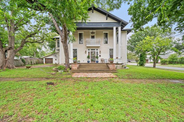 100 Corsicana Street, Hillsboro, TX 76645