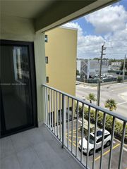 2046 W Flagler Street 409, Miami, FL 33135