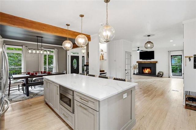 421 Eagle Ridge Trail, Canton, GA 30114
