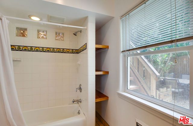 2534 7th Street 3, Santa Monica, CA 90405