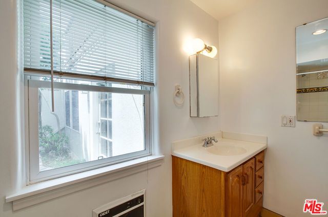 2534 7th Street 3, Santa Monica, CA 90405