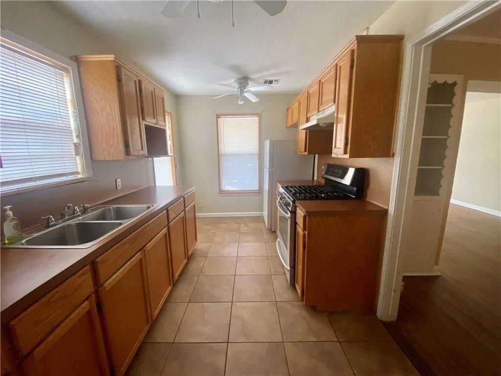 233 Eastgate Dr, Corpus Christi, TX 78408 — photo 4