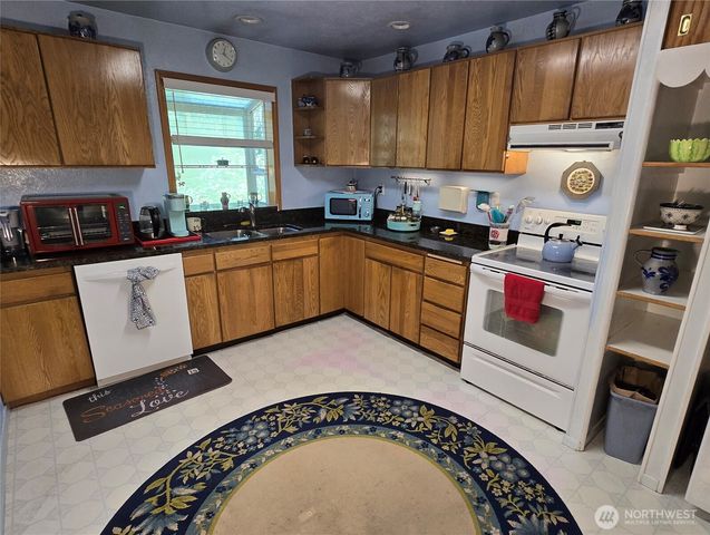8823 Old Highway 99 SE, Tumwater, WA 98501