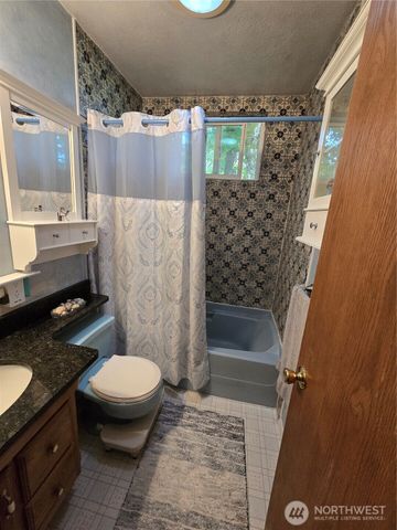 8823 Old Highway 99 SE, Tumwater, WA 98501