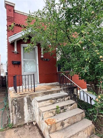 4176 Newport Court, St Louis, MO 63116