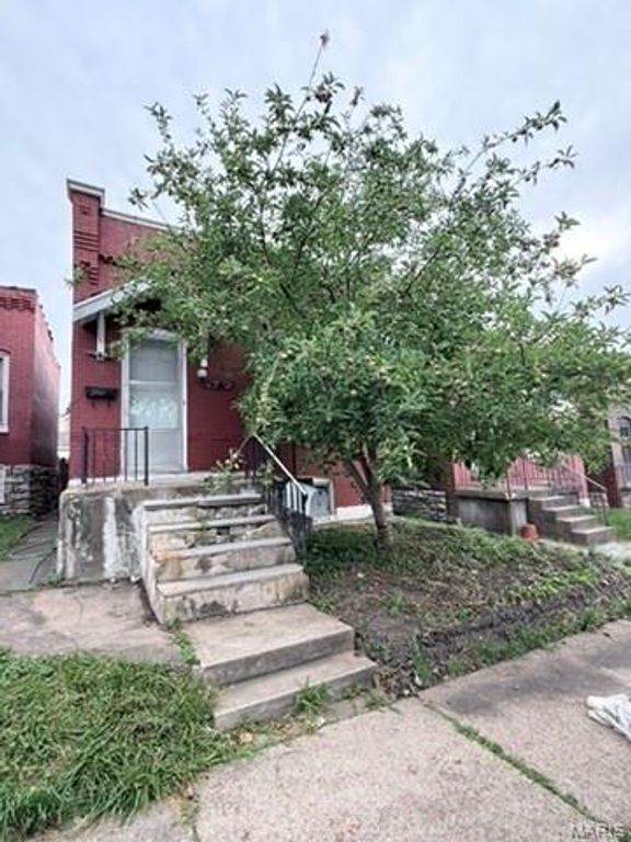 4176 Newport Court, St Louis, MO 63116