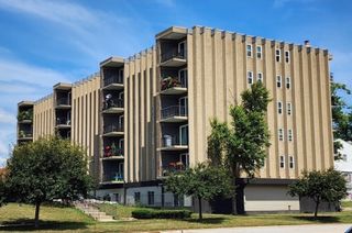 9514 Lawrence Avenue 2106, Schiller Park, IL 60176