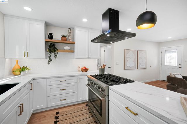 293 Via Cima Ct, Danville, CA 94526