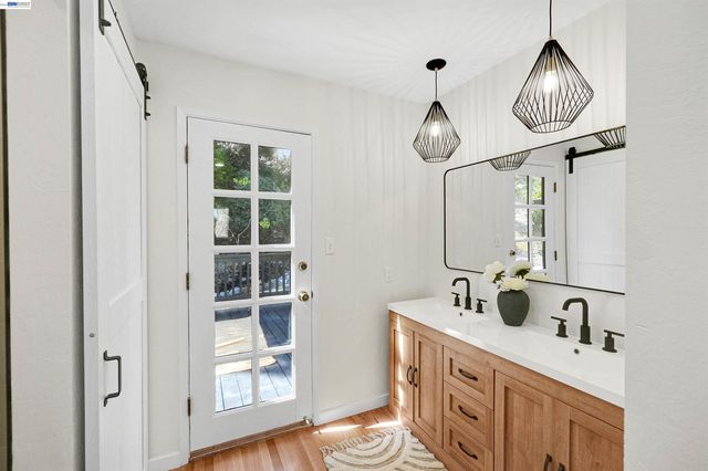 293 Via Cima Ct, Danville, CA 94526