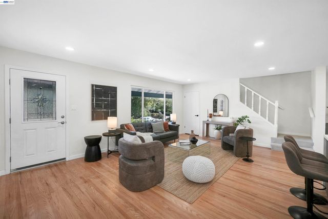 293 Via Cima Ct, Danville, CA 94526