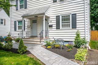5 Mayfield Place B, Metuchen, NJ 08840