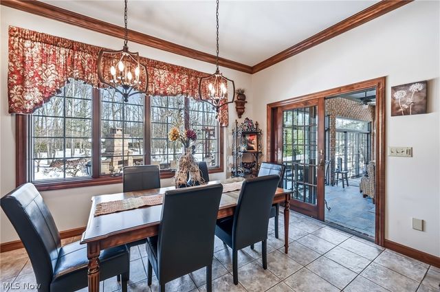 21 Timber Run Court, Canfield, OH 44406