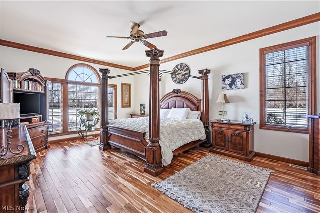 21 Timber Run Court, Canfield, OH 44406