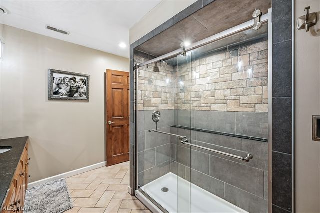 21 Timber Run Court, Canfield, OH 44406