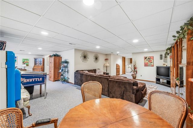 21 Timber Run Court, Canfield, OH 44406