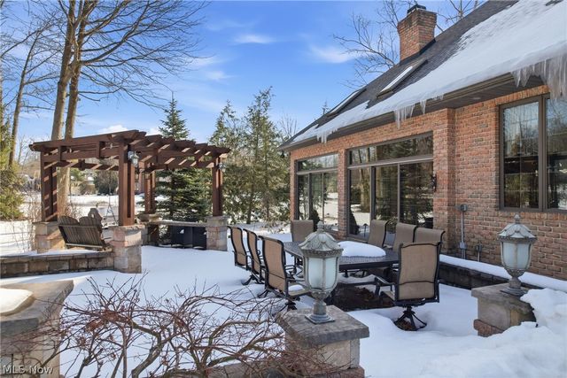 21 Timber Run Court, Canfield, OH 44406