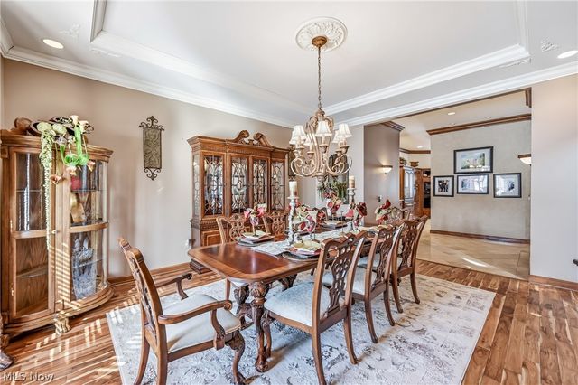 21 Timber Run Court, Canfield, OH 44406