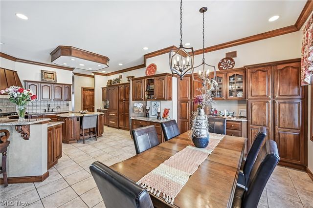 21 Timber Run Court, Canfield, OH 44406