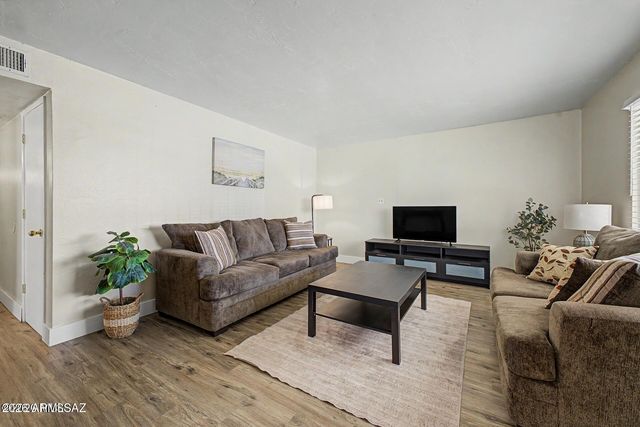 510 N IROQUOIS Avenue, Tucson, AZ 85745