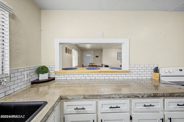 510 N IROQUOIS Avenue, Tucson, AZ 85745