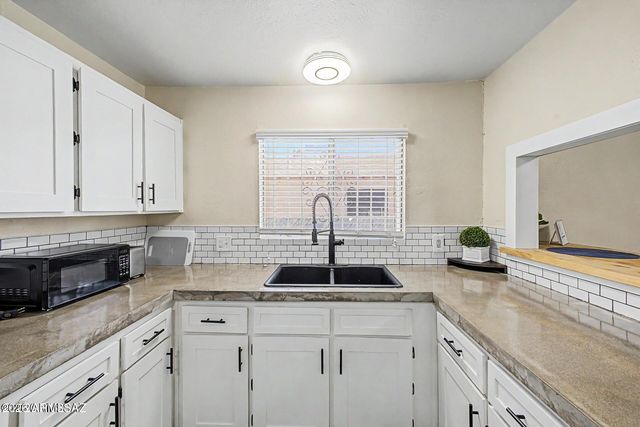 510 N IROQUOIS Avenue, Tucson, AZ 85745