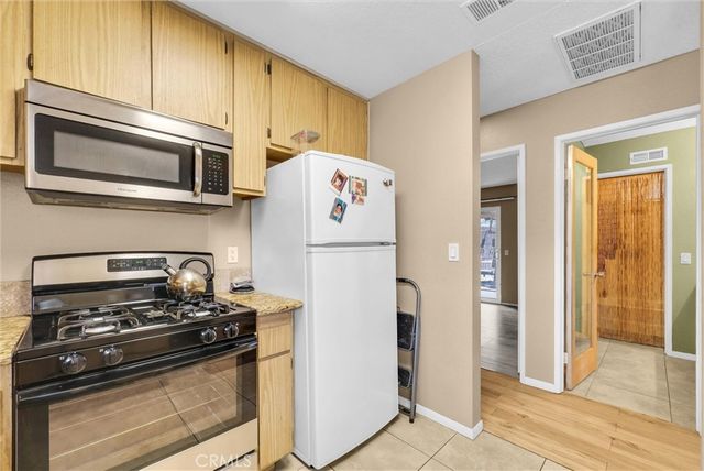 14008 Ridgewood, Fontana, CA 92337