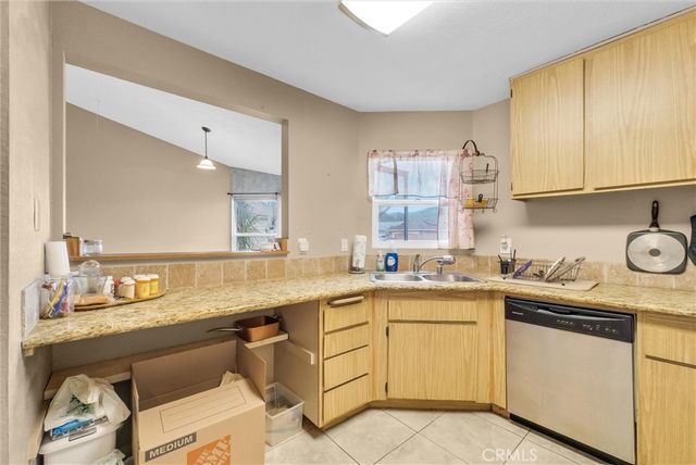 14008 Ridgewood, Fontana, CA 92337