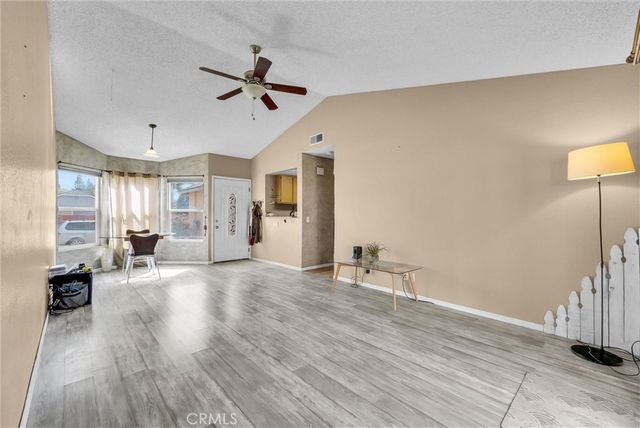 14008 Ridgewood, Fontana, CA 92337