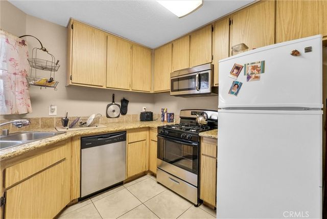 14008 Ridgewood, Fontana, CA 92337