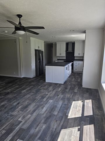 5252 White Springs Ln, Lafayette, TN 37083
