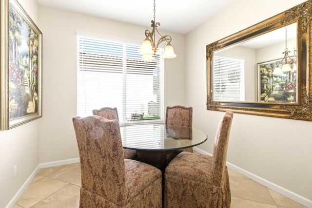 1090 Thornhill Ln, Lincoln, CA 95648